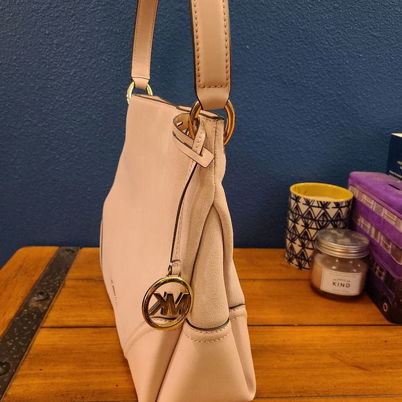 Michael Kors Suede Nicole - Picture 3 of 10